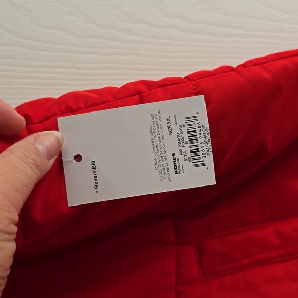 Crayola Red and Light Blue Reversible Puffer Vest - XXL - NWT - Picture 6 of 14